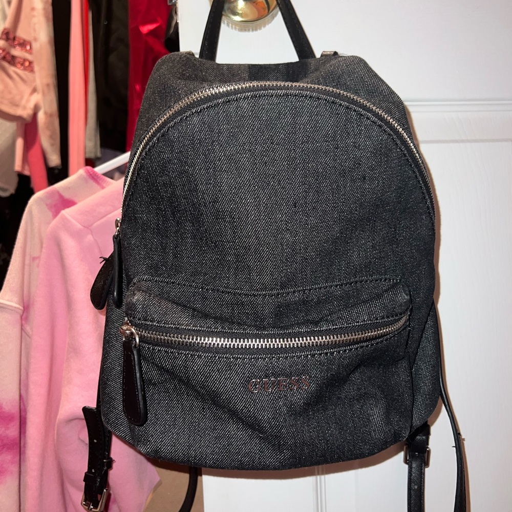 Guess backpack 🎒